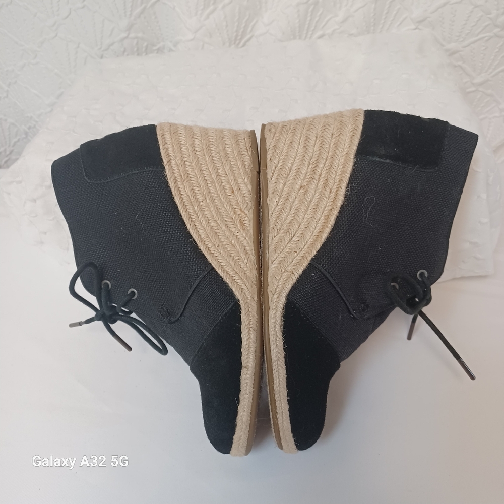 Toms Women Size 8.5 Black Canvas Wedge Shoes - Picture 9 of 14